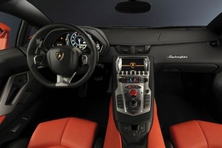 Aventador 7